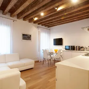 The Lion's House Apt2 Apartamento